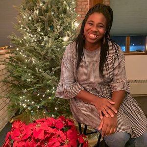 Meet your Posher, Crystal